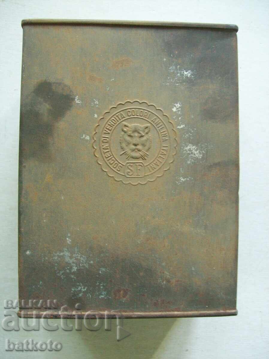 Old Italian aniline paint box from before 09.09.1944