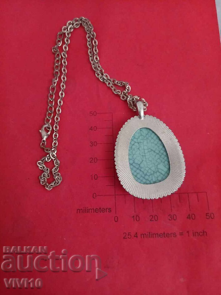Colier vechi cu turcoaz cu preț € 20.00 | 39.12 BGN Colier vechi cu turcoaz cu preț € 20.00 | 39.12 BGN