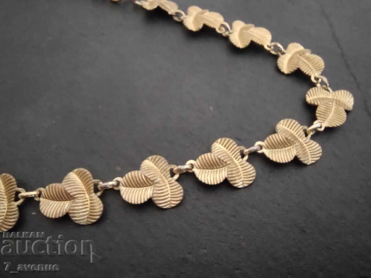 Γερδάνι, φυλλαράκια επιχρυσωμένα, τουλάχιστον 70 ετών 21.08.25 με τιμή 69.00 BGN | € 35.28 Γερδάνι, φυλλαράκια επιχρυσωμένα, τουλάχιστον 70 ετών 21.08.25 με τιμή 69.00 BGN | € 35.28