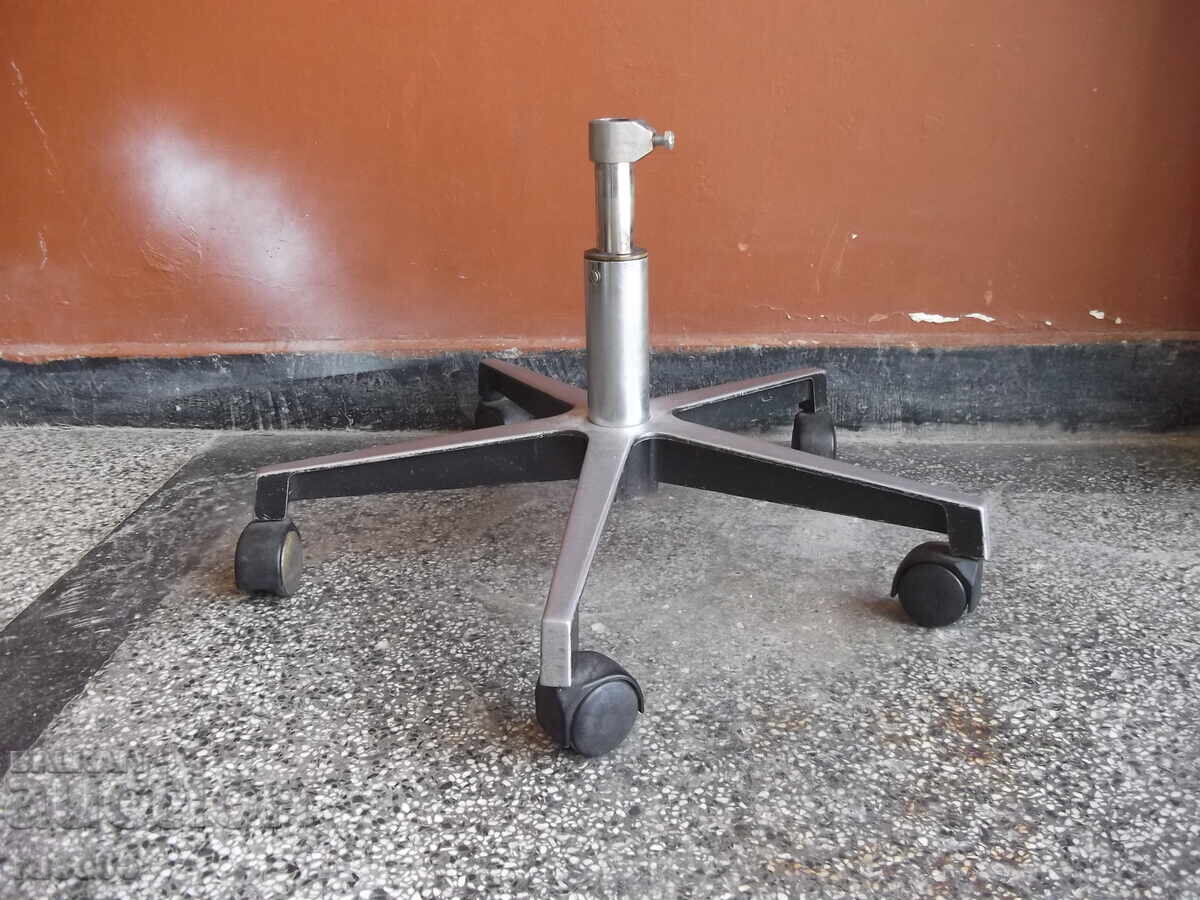 Auction  Rolling cross base with shock absorber for office chair