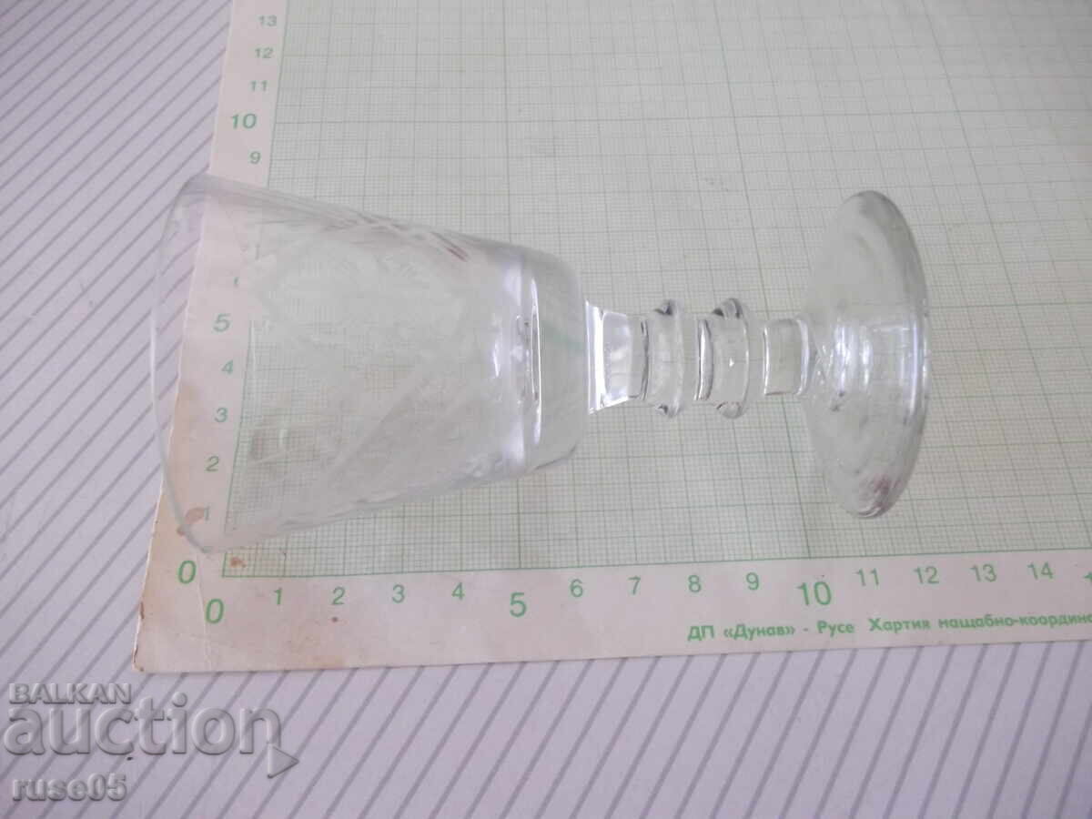 Delivery of Lot of 3 crystal glasses