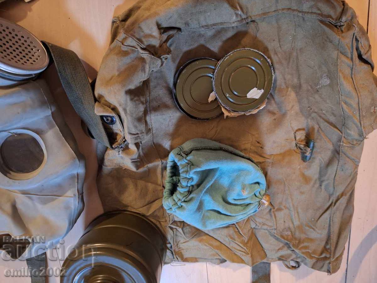 Военен противогаз Н 2 в чанта с цена 14.00 лв. | € 7.16