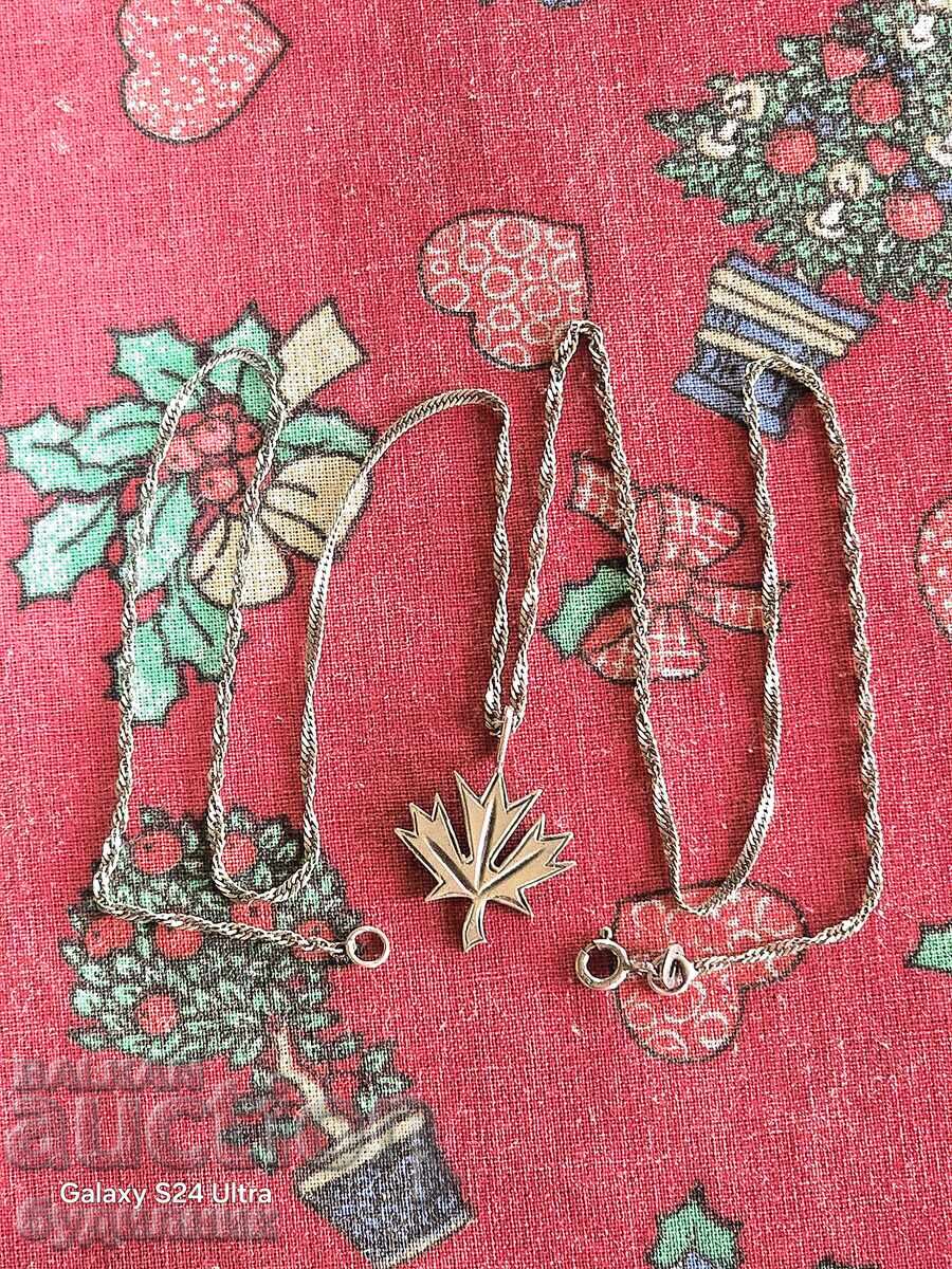 Silver chain with pendant. 55cm. I'm listing over 100 Auctions with price 22.99 BGN | € 11.75 Silver chain with pendant. 55cm. I'm listing over 100 Auctions with price 22.99 BGN | € 11.75