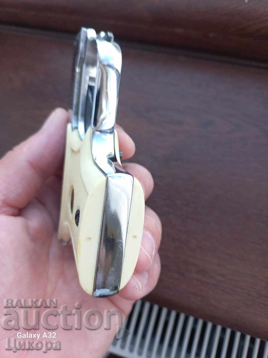 Delivery of German Signal Pistol "Pishov" Delivery of German Signal Pistol "Pishov"