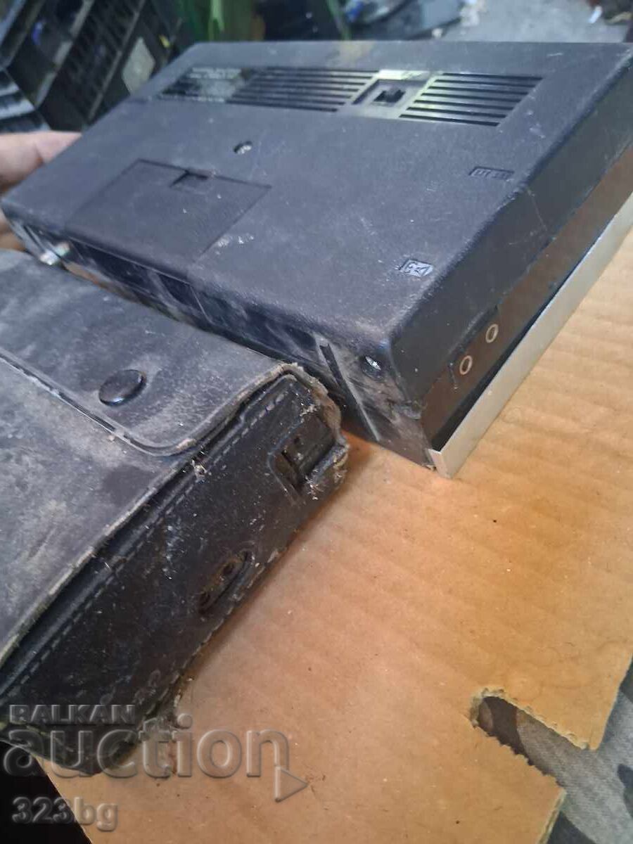 Auction Hitachi and National Panasonic Radio Auction Hitachi and National Panasonic Radio