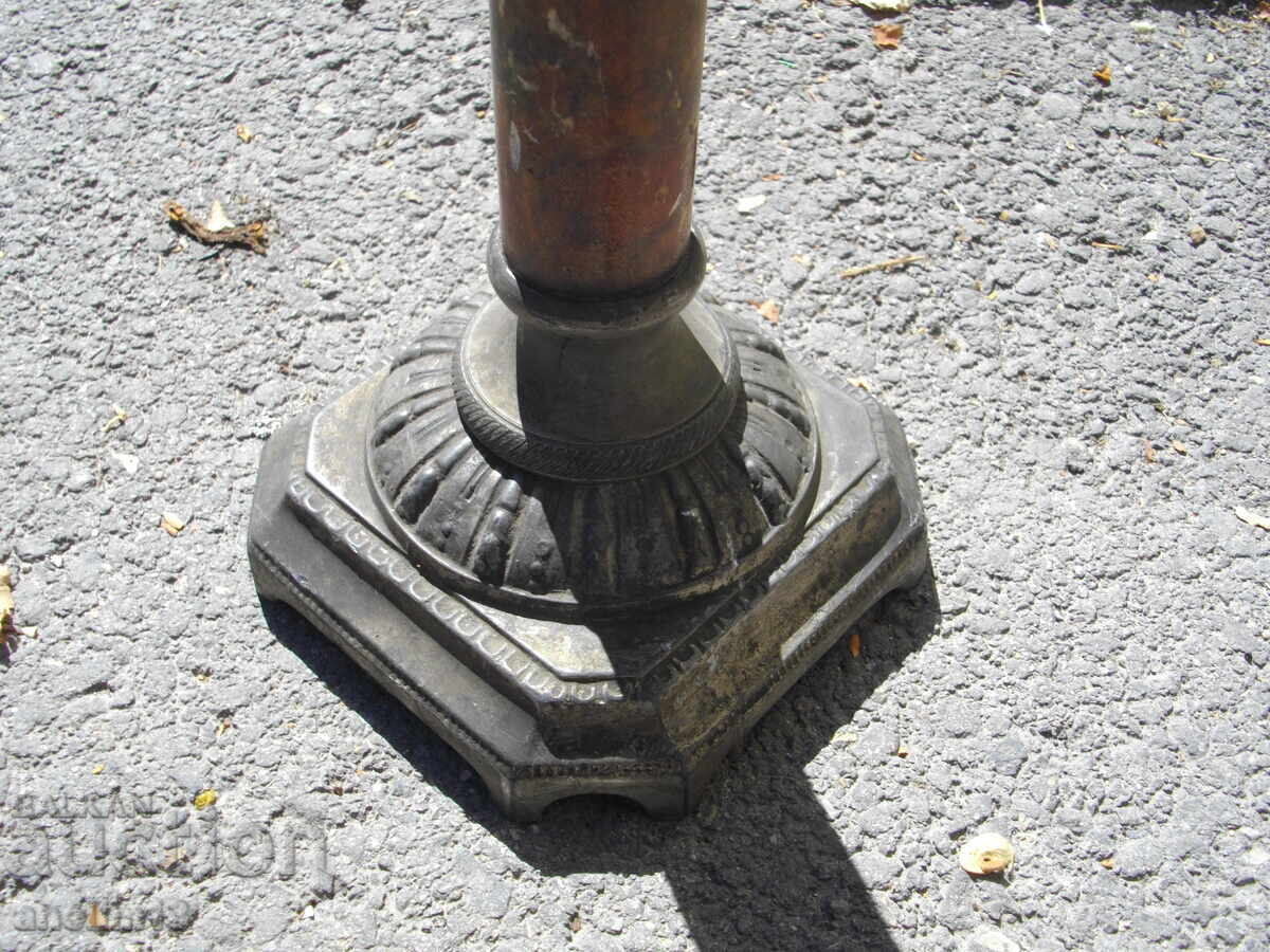 Auction OLD GAS LAMP Auction OLD GAS LAMP