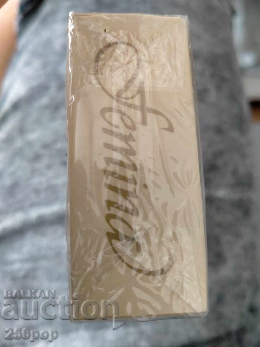 Auction  Femina cigarettes