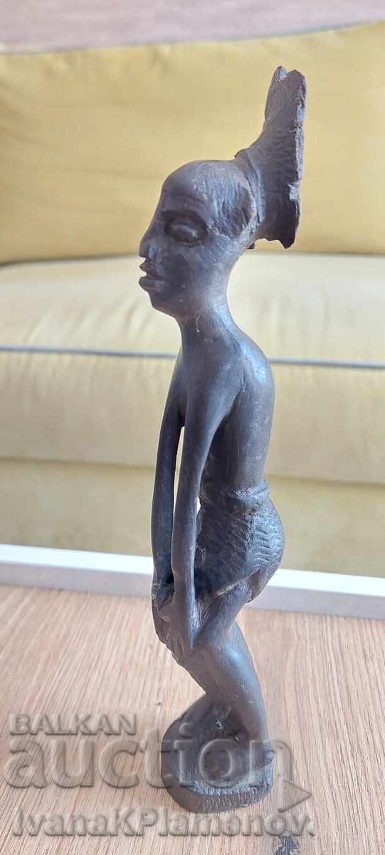 Licitație Sculptură în lemn masiv pentru cunoscători, înălțime 24cm