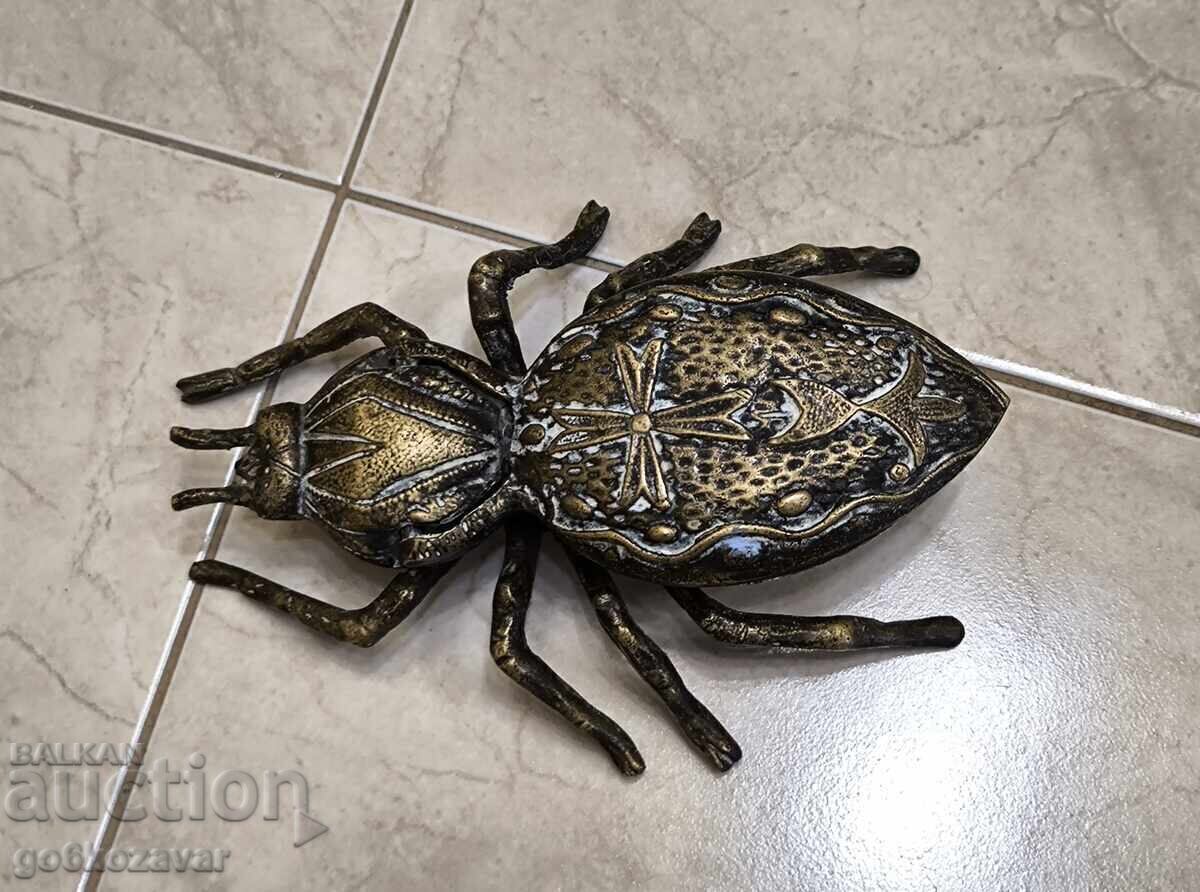 Παράδοση Μεταλλικός σκαραβαίος, αράχνη, έντομο, σταχτοδοχείο, διακόσμηση !