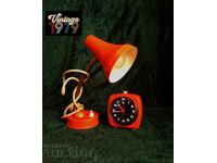 Lampă vintage și ceas deșteptător din anii '70