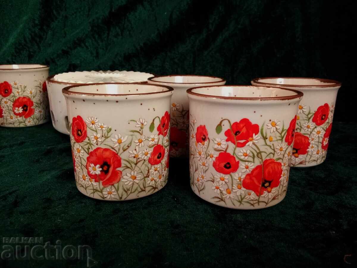 Delivery of Japanese ceramic set for fondue or sake