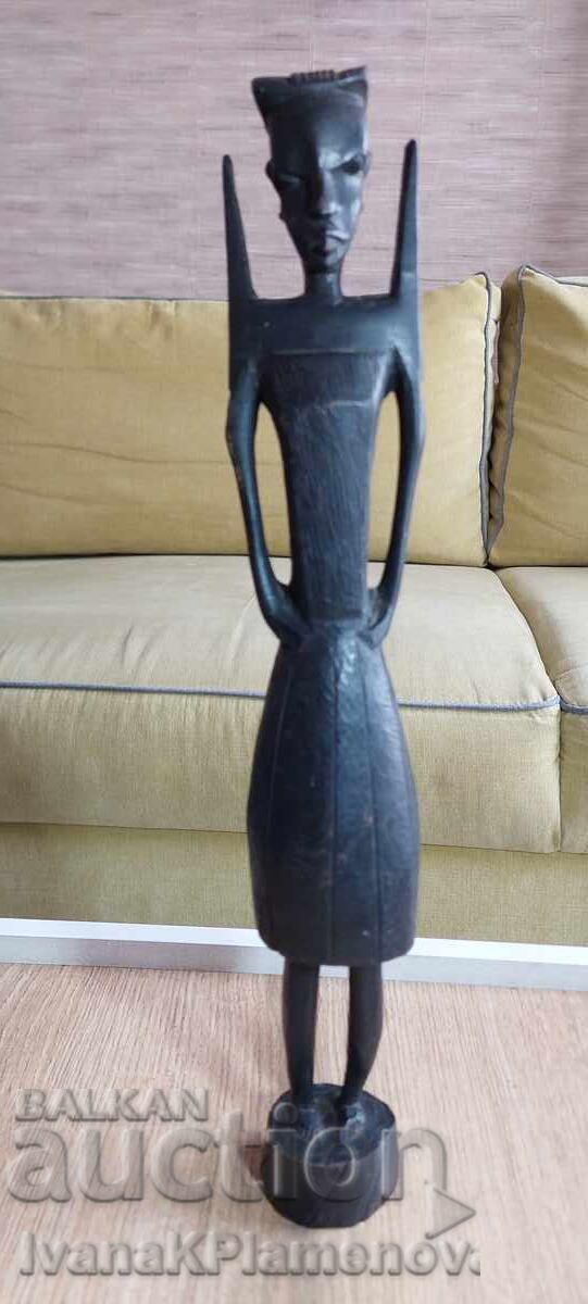 Sculptură în lemn masiv pentru cunoscători, înălțime 37cm cu preț 40.00 BGN | € 20.45 Sculptură în lemn masiv pentru cunoscători, înălțime 37cm cu preț 40.00 BGN | € 20.45