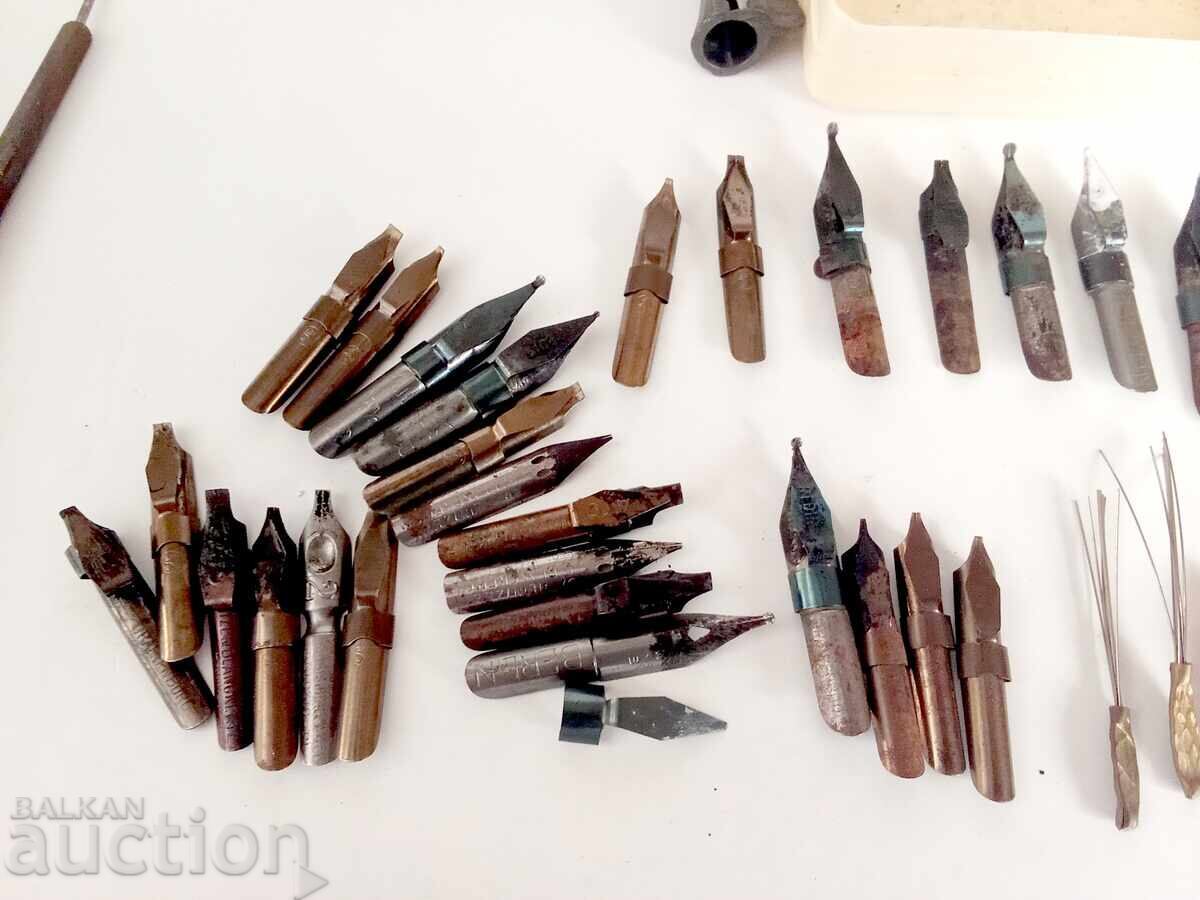 Παράδοση Λοτ από μολύβια, κεριά και άλλα