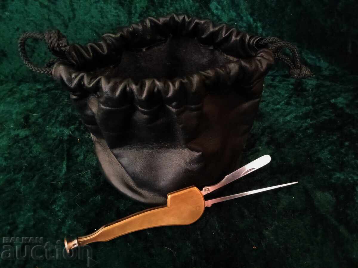 Pipe accessories - leather pouch and more Pipe accessories - leather pouch and more