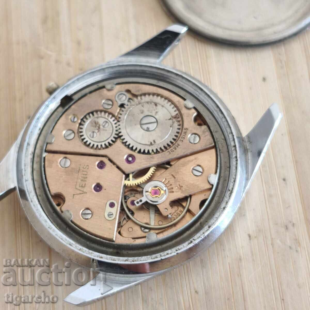 ceas VENUS cu preț 80.00 BGN | € 40.90 ceas VENUS cu preț 80.00 BGN | € 40.90