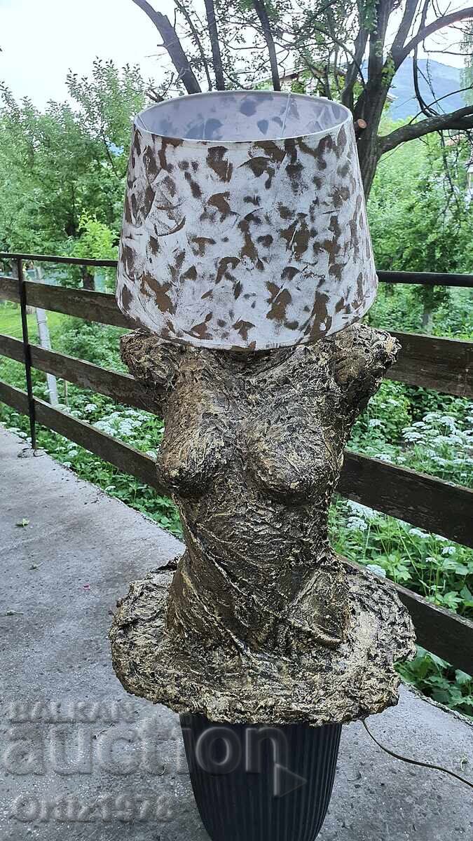 Доставка на Намаление! Авторска лампа, Голо женско тяло, над 10кг