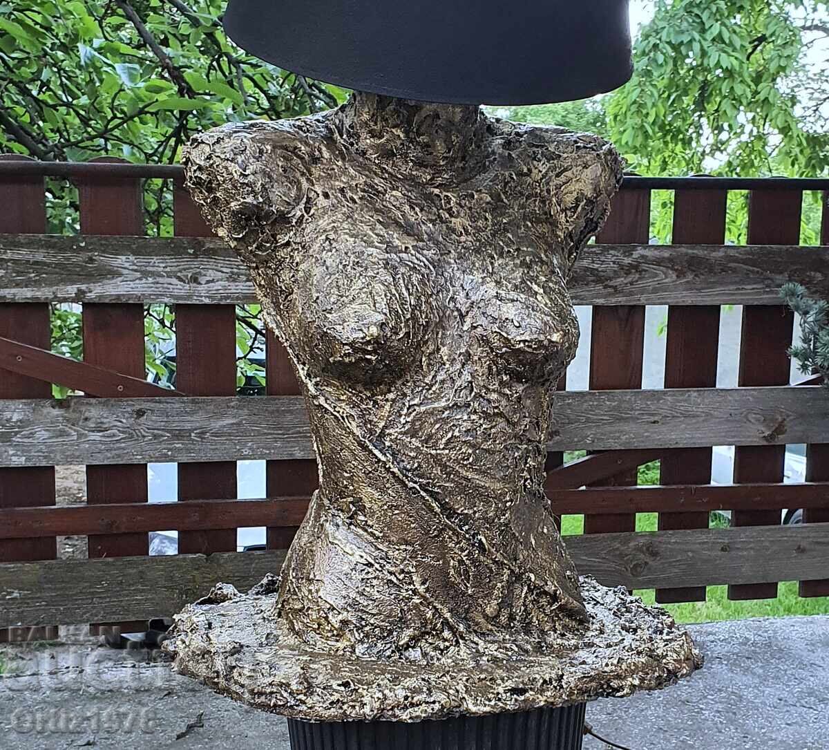 Намаление! Авторска лампа, Голо женско тяло, над 10кг