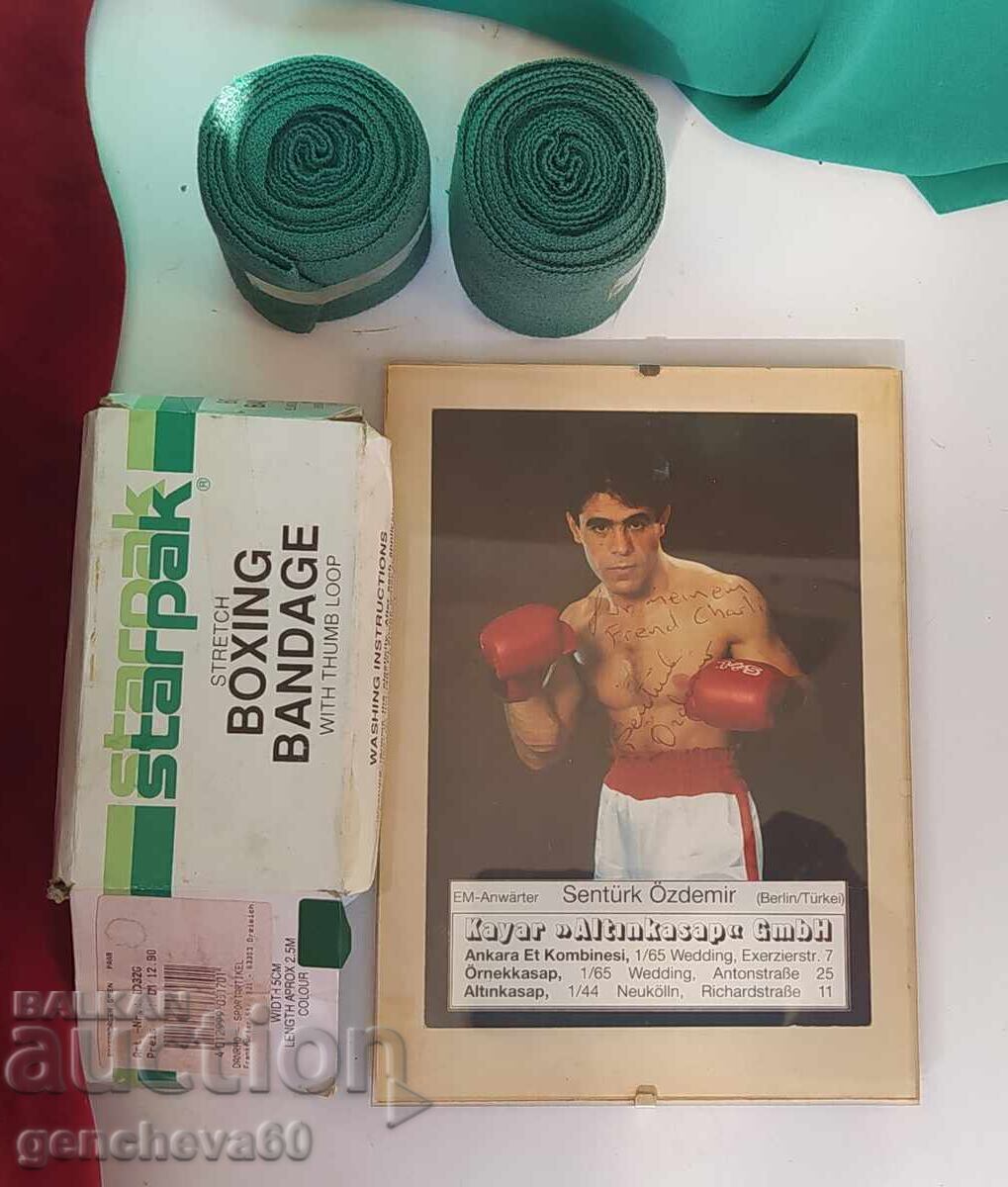 Autograph on Senturk Ozdemir and a used boxing bandage with a brim - 7