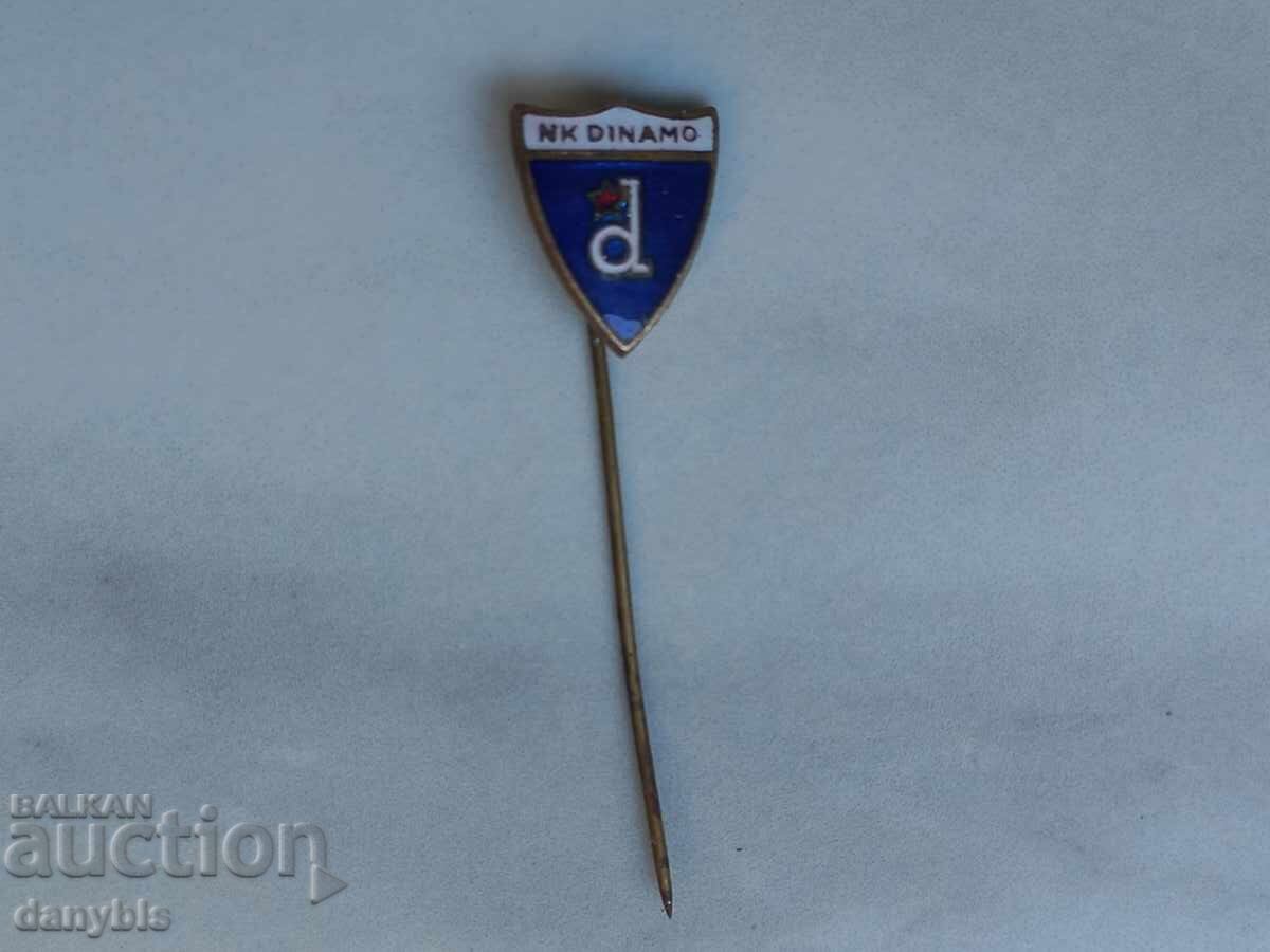 Σήμα ποδοσφαίρου - Ντιναμό Ζάγκρεμπ - σμάλτο με τιμή 10.00 BGN | € 5.11