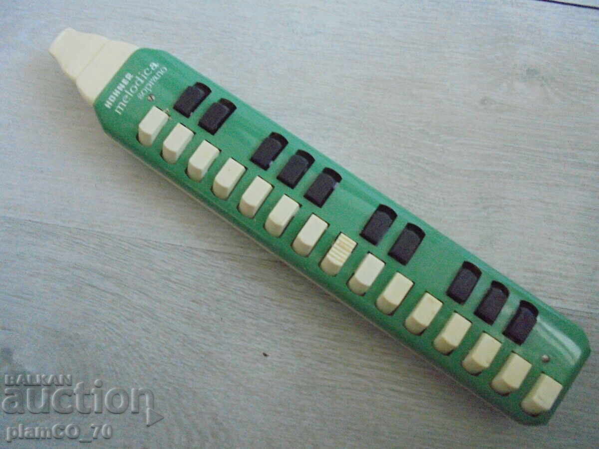 №*8198 Παλιό παιδικό ακορντεόν HOHNER – Τριόλα με θήκη με τιμή 35.00 BGN | € 17.90