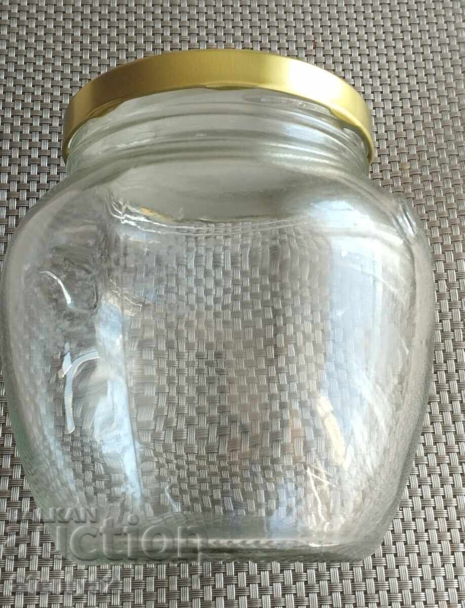 Borcan de sticlă pentru condimente, murături 1.5 l cu preț € 3.00 | 5.87 BGN