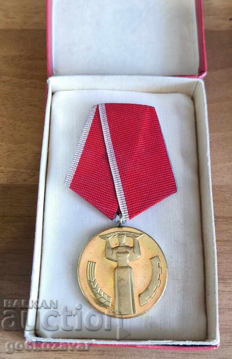 JUBILEE MEDAL 25 YEARS OF PEOPLE'S POWER! Box! with price 7.20 BGN | € 3.68