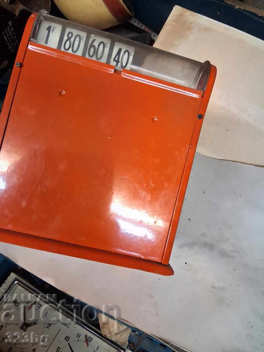 Доставка на Ретро касов апарат играчка тенекиен Доставка на Ретро касов апарат играчка тенекиен