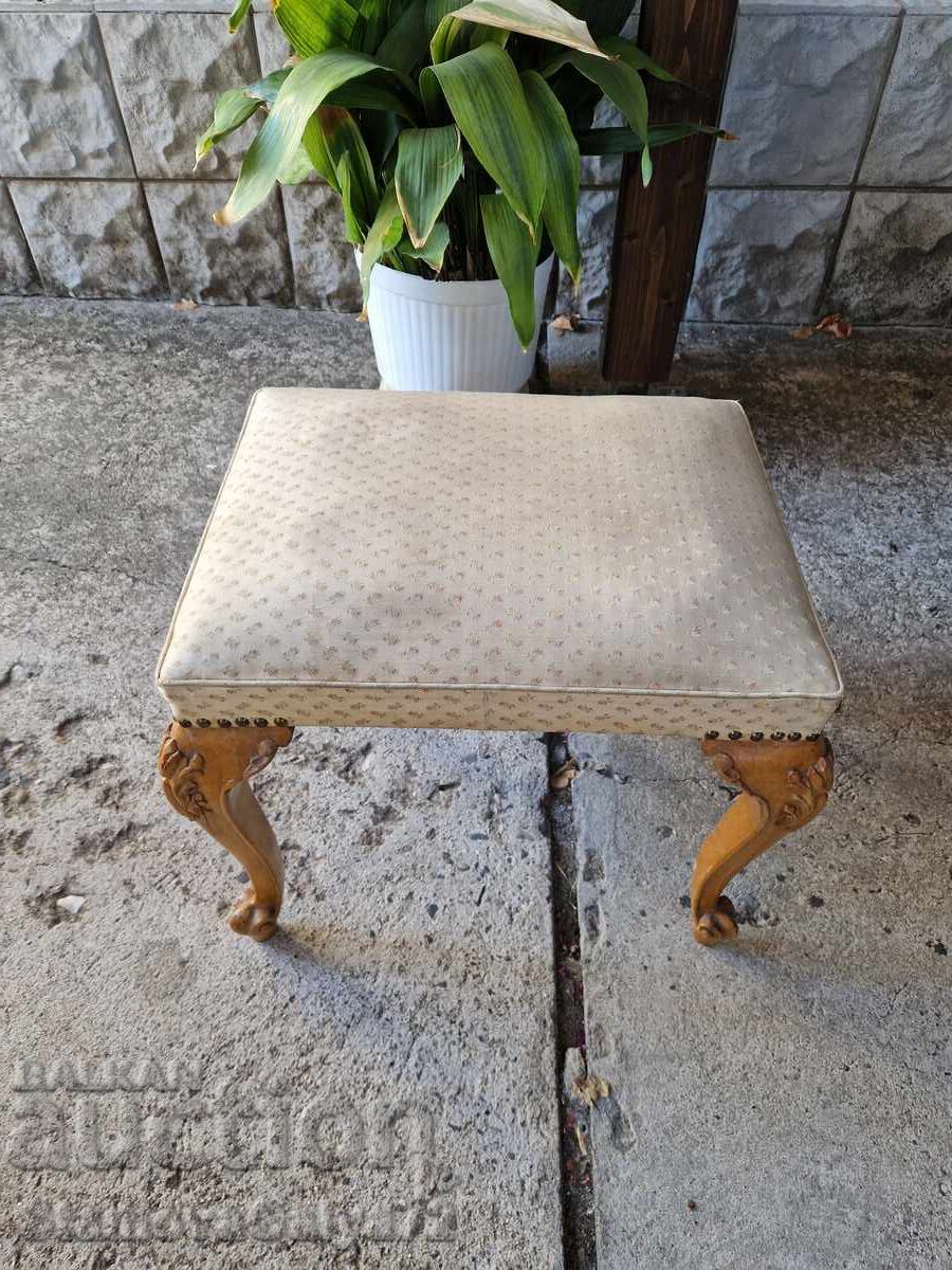 Licitație Minunată taburetă barocă franceză antică Licitație Minunată taburetă barocă franceză antică