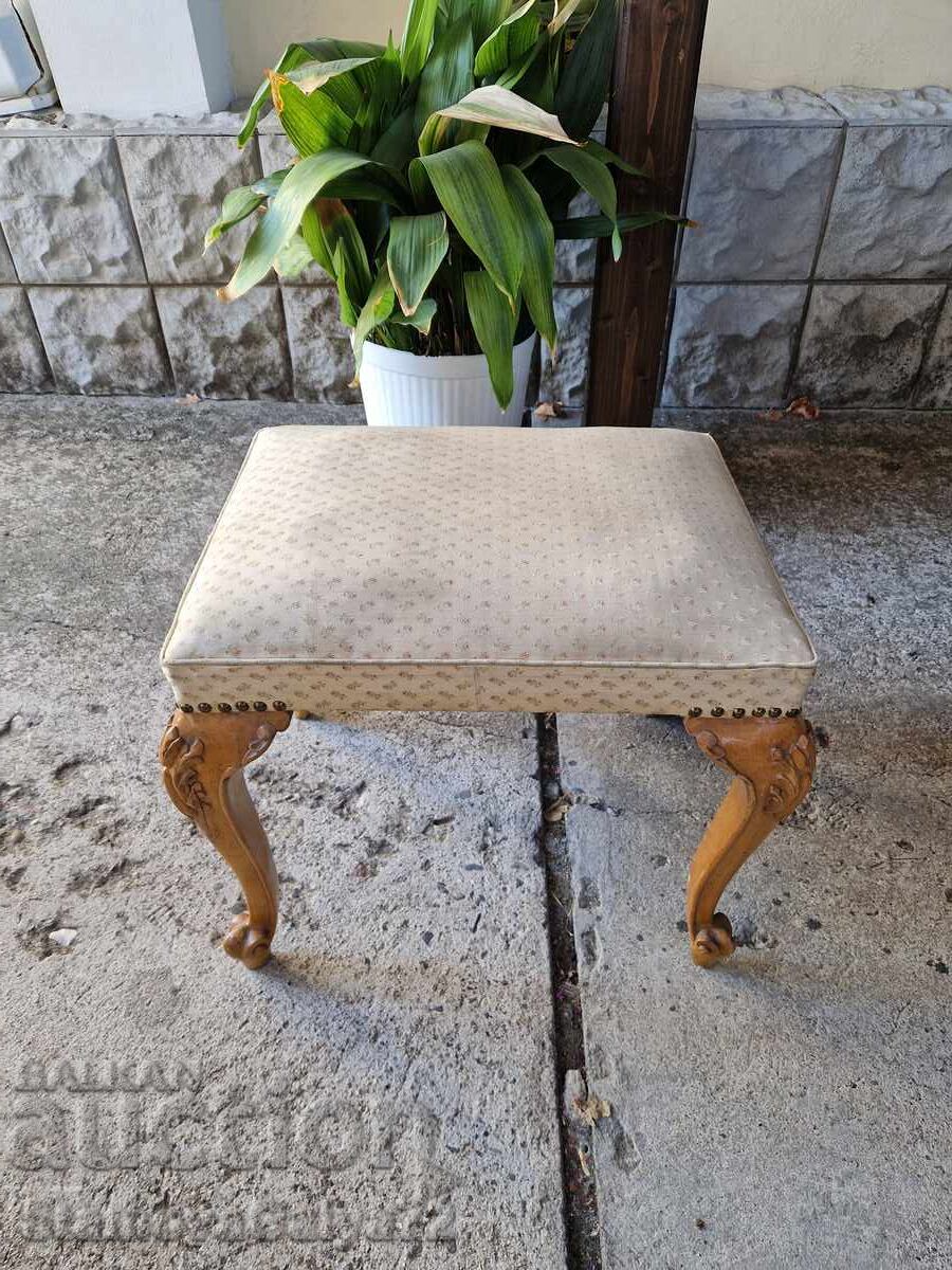 Minunată taburetă barocă franceză antică Minunată taburetă barocă franceză antică
