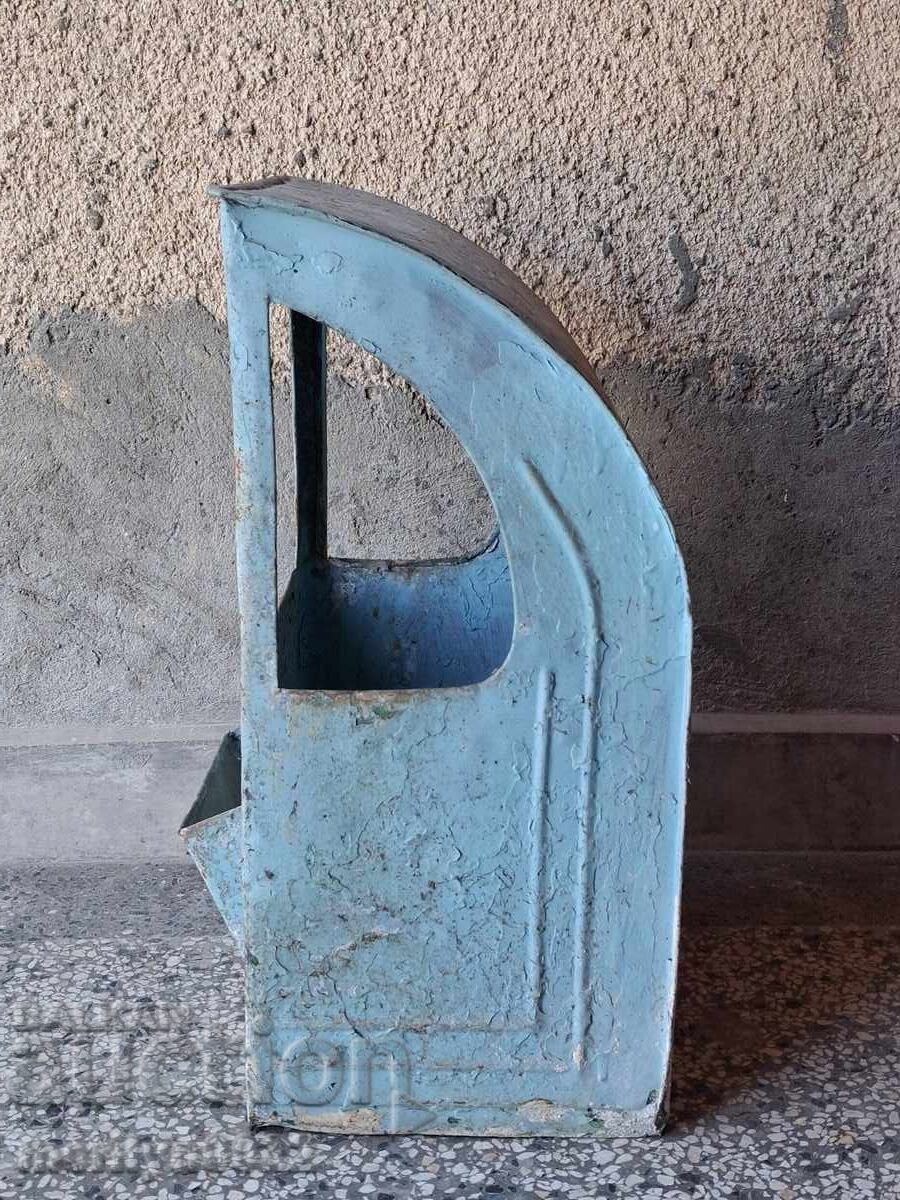 Δημοπρασία Πολύ παλιός κάδος απορριμμάτων, κάδος σε πάρκο, τέλη δεκαετίας του '40 του 20ου αιώνα