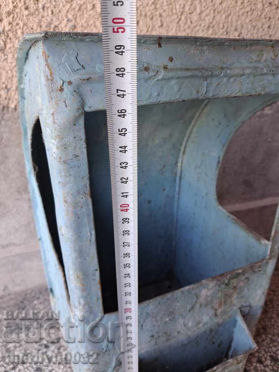 Πολύ παλιός κάδος απορριμμάτων, κάδος σε πάρκο, τέλη δεκαετίας του '40 του 20ου αιώνα - 5