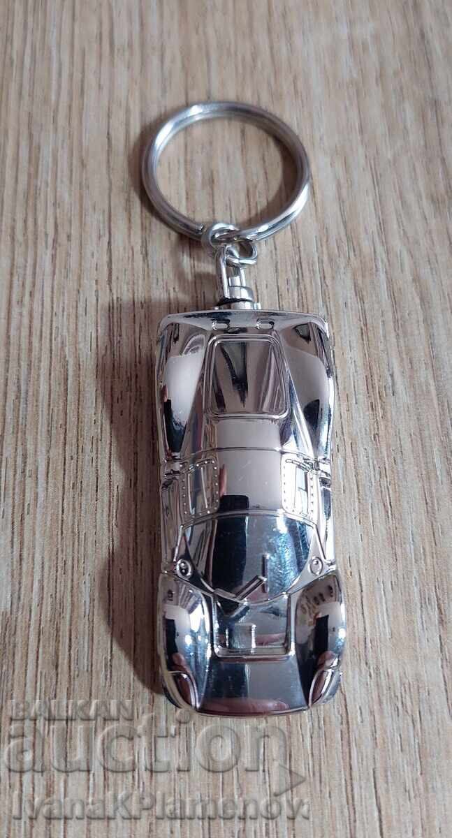 Auction  New metal keychain for connoisseurs