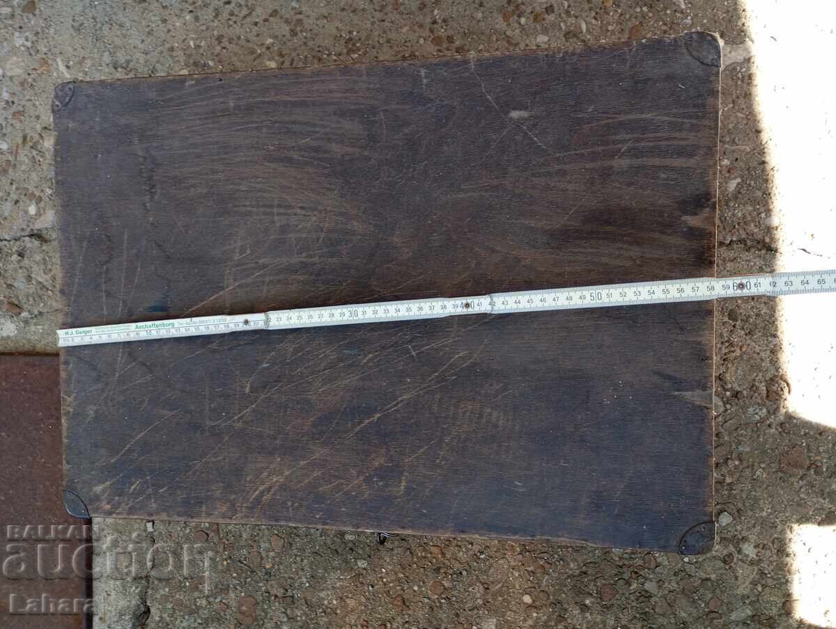 Старинен дървен куфар с ключ - 5