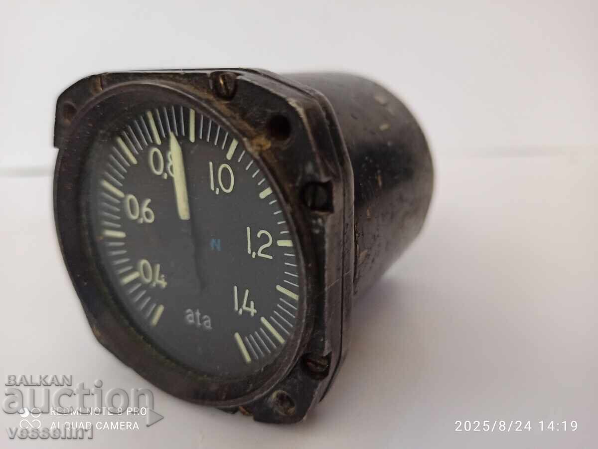 Old aviation instrument from a World War II aircraft