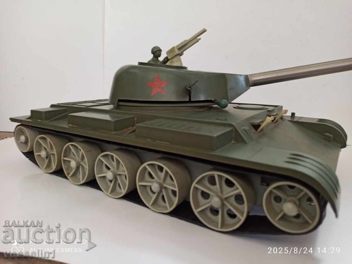 Аукцион Стара руска играчка танк огромен и рядък 46см/23см Аукцион Стара руска играчка танк огромен и рядък 46см/23см