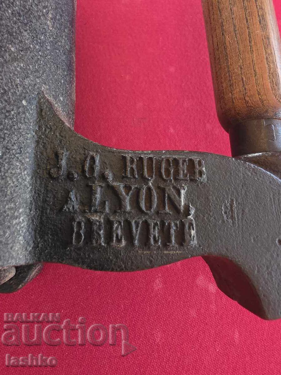 Hot iron - 6 Hot iron - 6