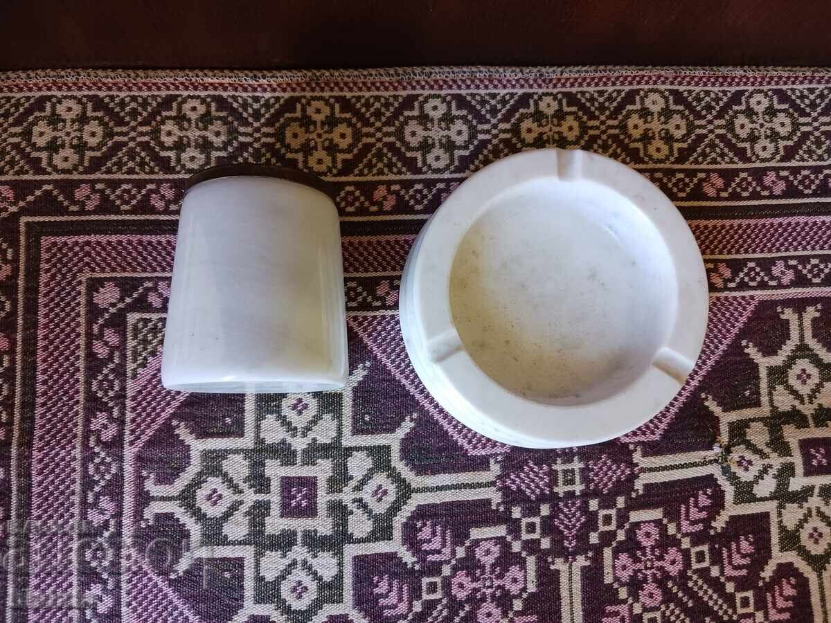 Auction  Marble ashtray and vase - pencil holder