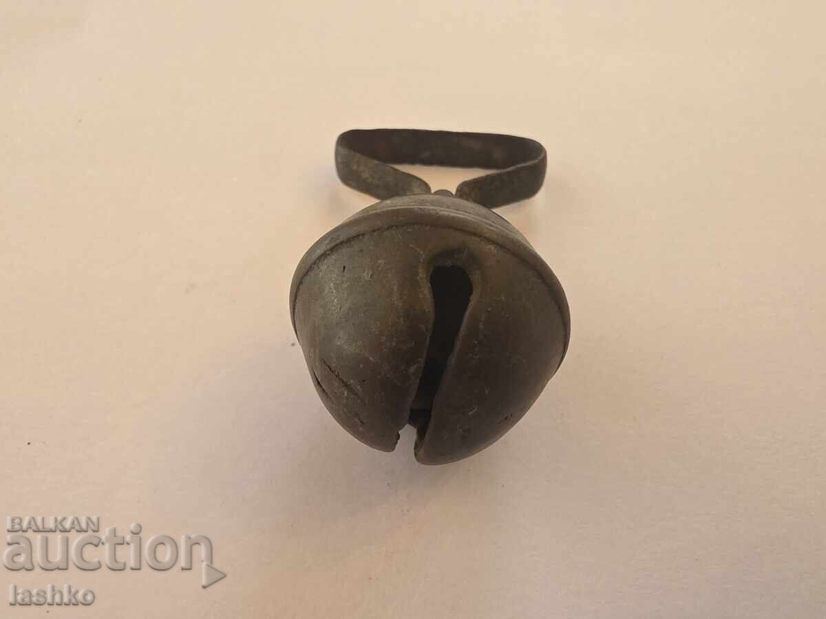 Auction  Bronze bell for horse harness, "walnut" type