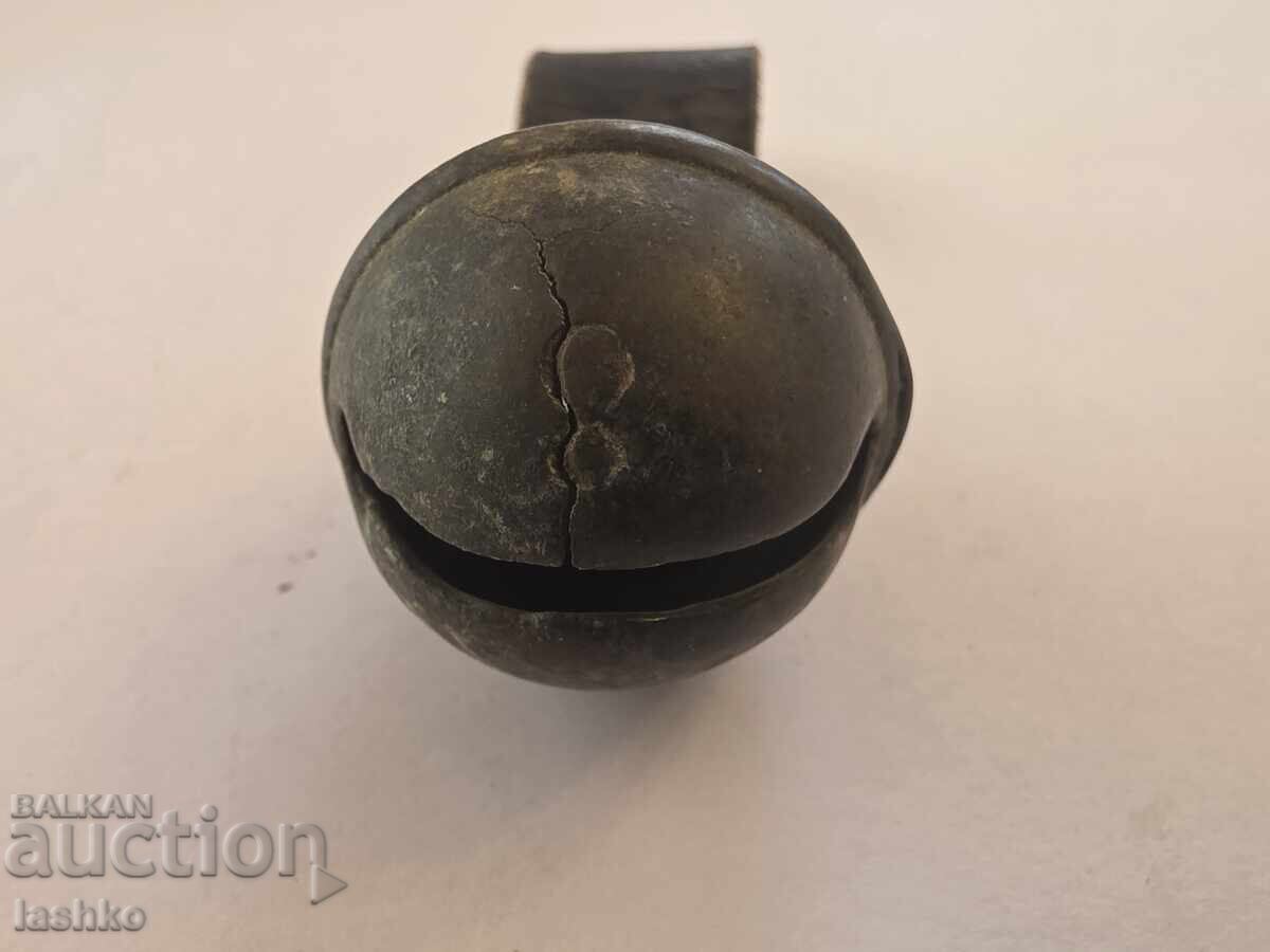 Delivery of Bell, clapper, chime Delivery of Bell, clapper, chime