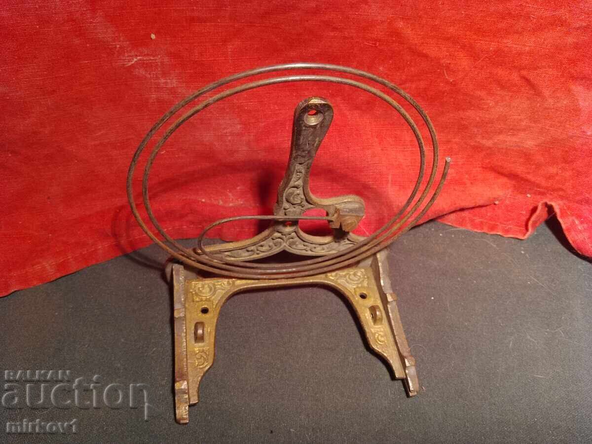 Гонгспирала за стенен часовник с цена 30.00 лв. | € 15.34 Гонгспирала за стенен часовник с цена 30.00 лв. | € 15.34