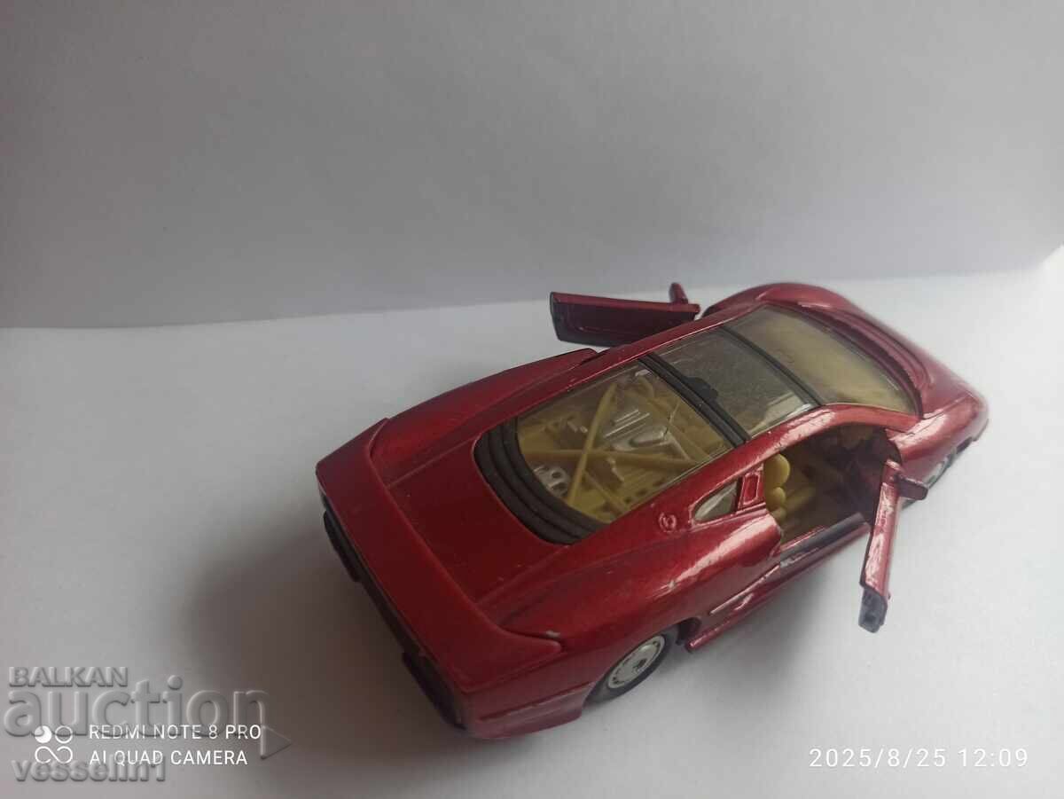 Jucărie veche Jaguar XJ220 mașinuță 1/40 cu preț € 8.00 | 15.65 BGN
