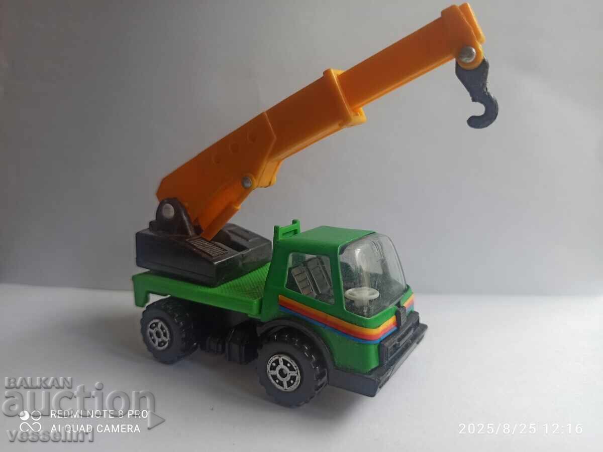 Camion macara vechi de jucărie cu preț € 15.00 | 29.34 BGN Camion macara vechi de jucărie cu preț € 15.00 | 29.34 BGN