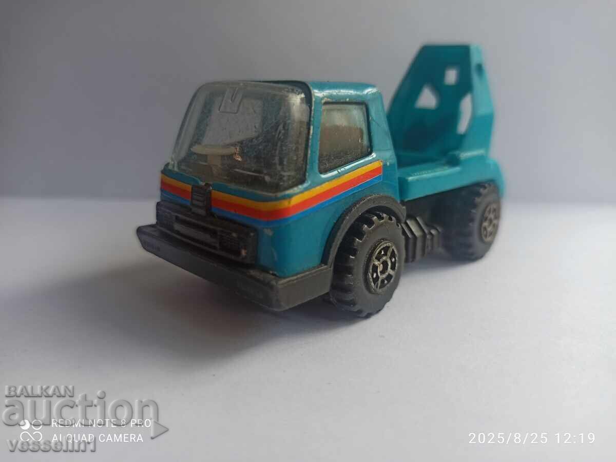 Стара играчка камион количка