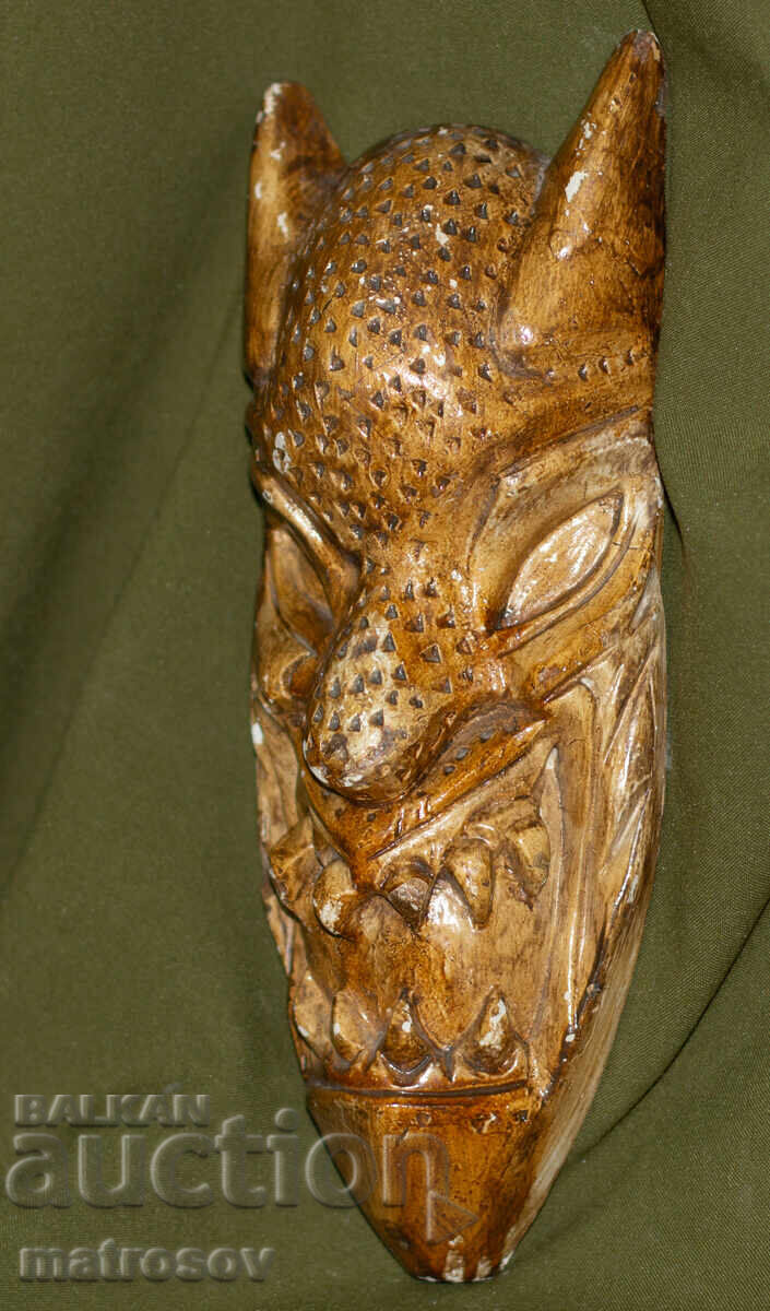 Delivery of Handmade ceramic mask