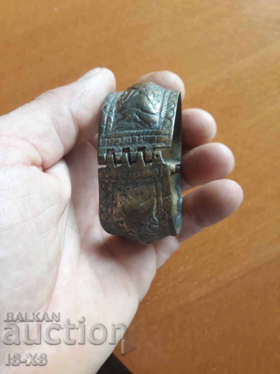 Renaissance bracelet with price 30.00 BGN | € 15.34