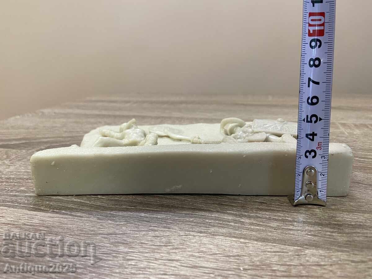 Резбован мраморен релеф “Битка на гладиатори” - 5