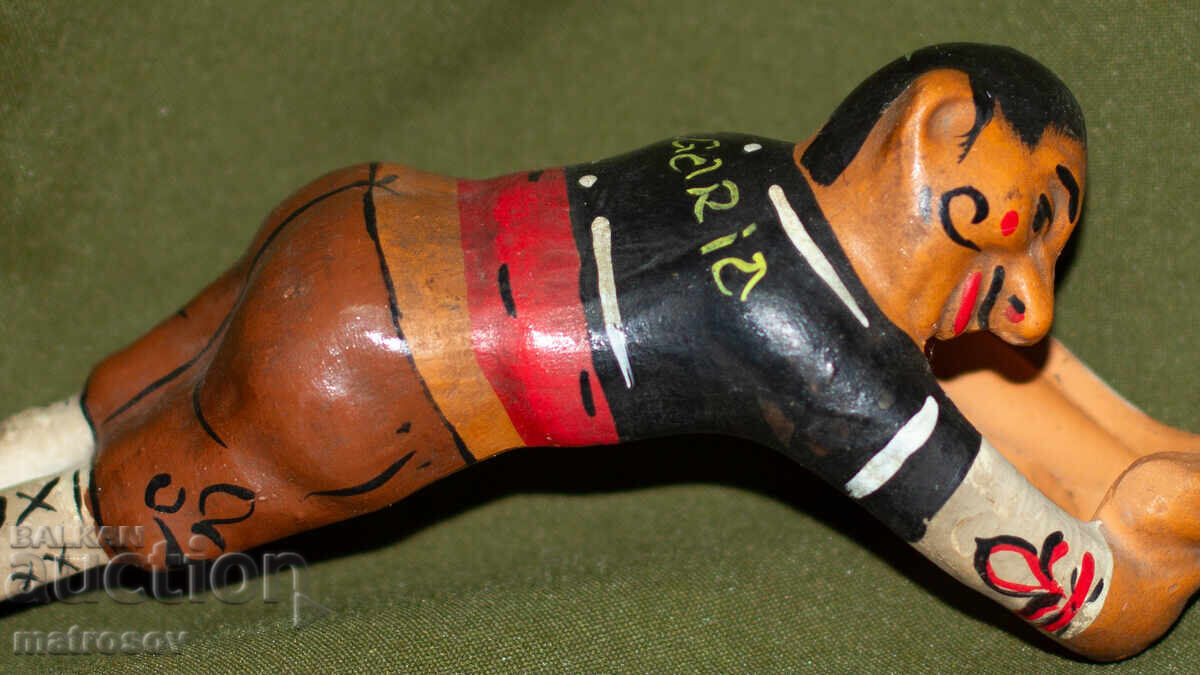 Ръчно изработена керамична декорация, народна носия с цена 70.00 лв. | € 35.79