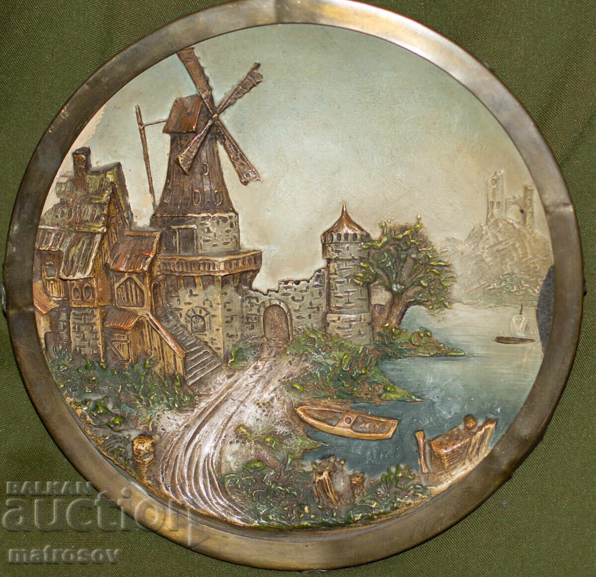 Аукцион Стара ръчно рисувана  керамична чиния с меден обков