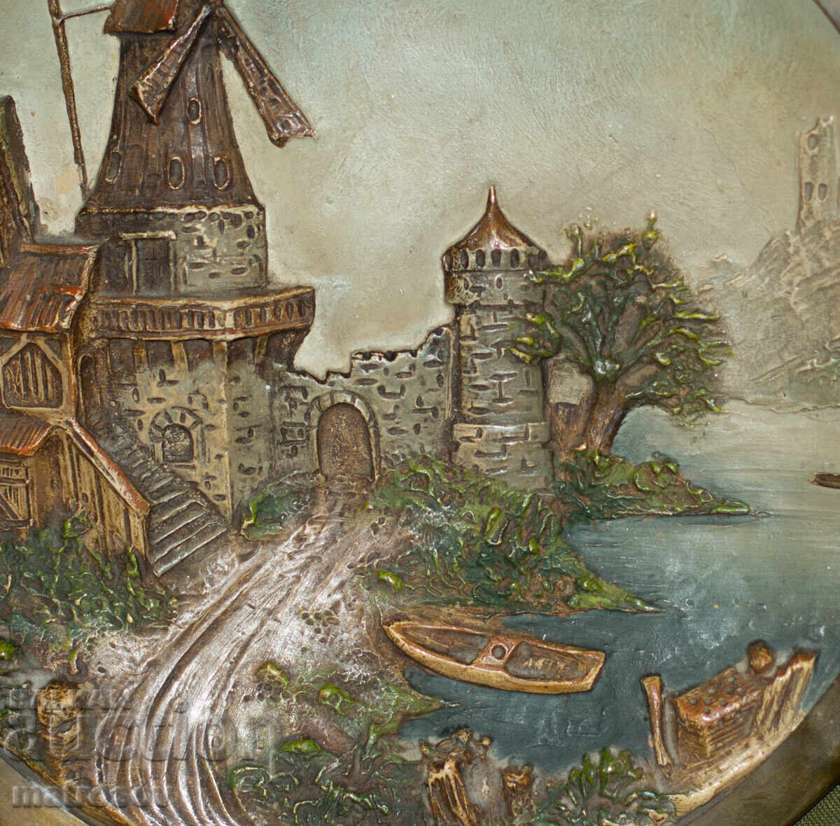 Стара ръчно рисувана  керамична чиния с меден обков - 6