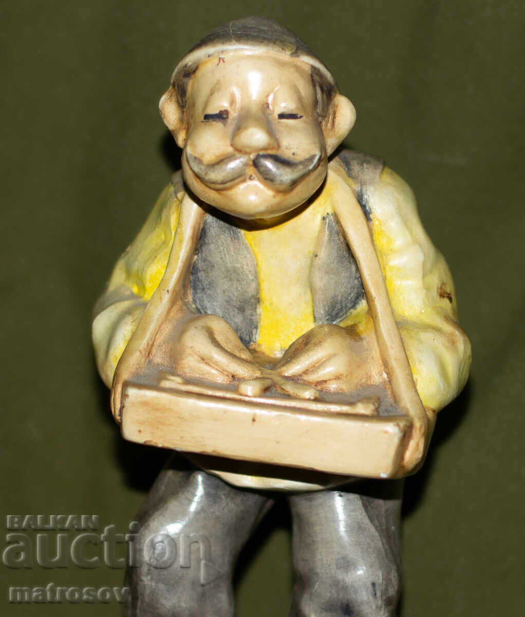 Διακοσμητικό κεραμικό ειδώλιο μουσικού με τιμή 100.00 BGN | € 51.13